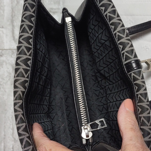 Vintage Michael Kors Signature Jaquard Bag - Picture 9 of 16